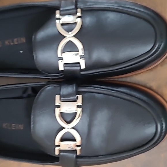 Anne Klein Black Loafers with Gold Detail with Logo size 7.5 - Picture 2 of 12